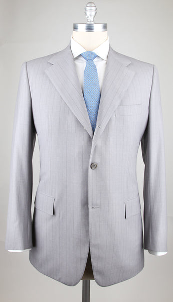Kiton Light Gray Super 180s Suit - 44/54 - (UA90/989728/W2/R7)